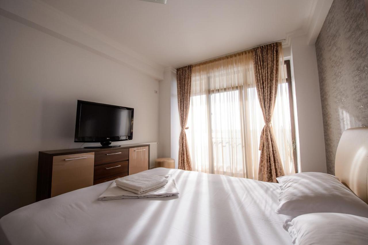 Lake Apartments Solid Mamaia Eksteriør billede