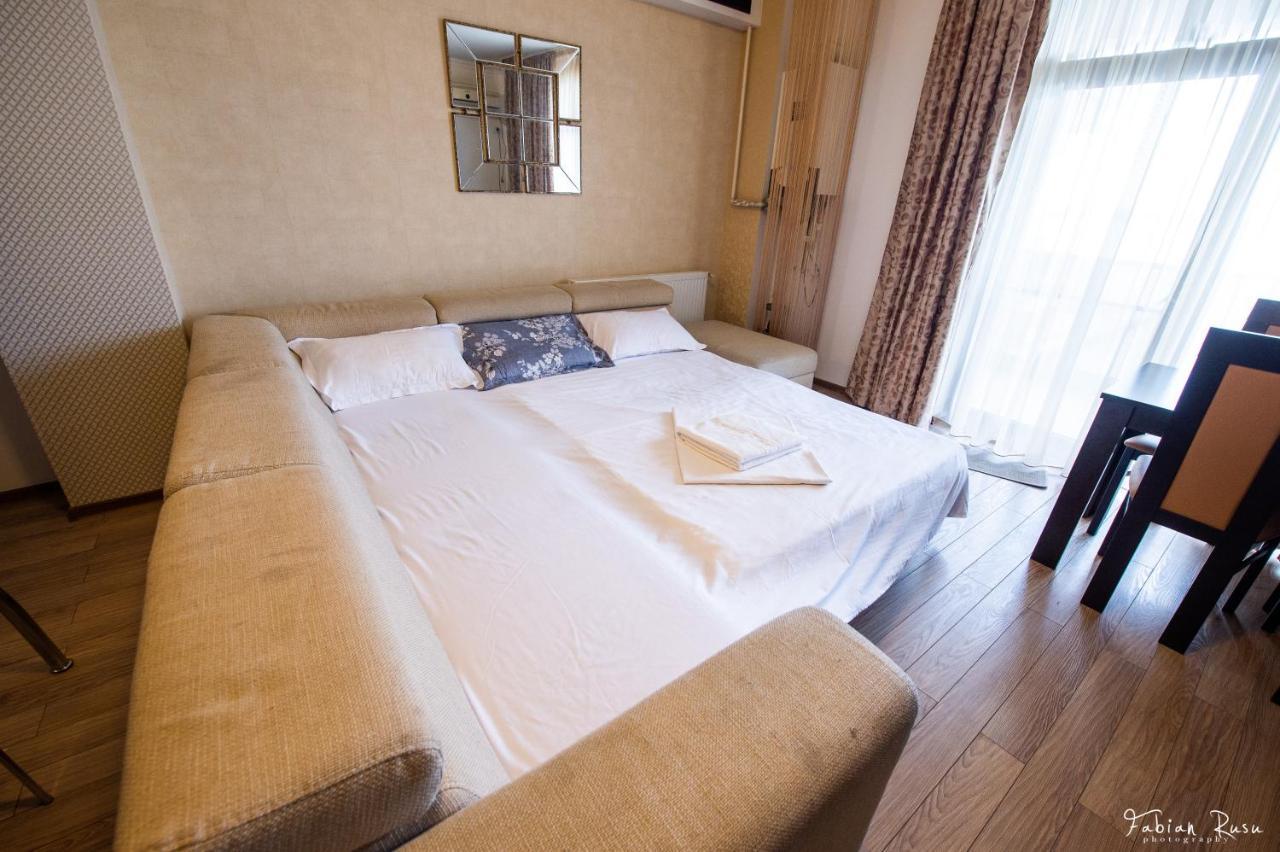 Lake Apartments Solid Mamaia Eksteriør billede